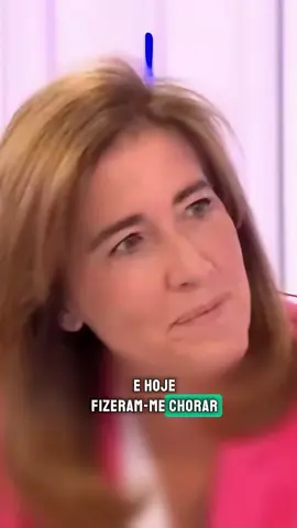 Ao longo da vida e das várias experiências que fui somando, seja como secretária de estado ou Ministra do Trabalho, fui-me tornando mais rija, mas a equipa da @dailycristina fez-me chorar. :')  Obrigado pelas palavras, Pedro Siza Vieira!  #Sintra2025 #AsPessoasSempre