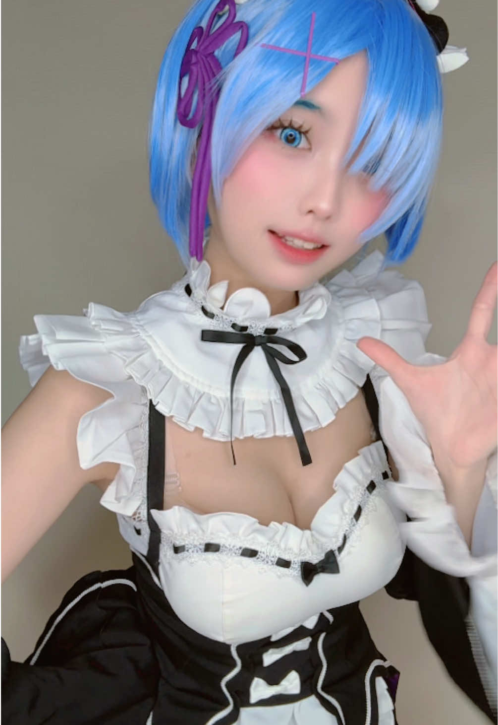配信ありがとうー💙 また衣装新調したので良かったみてー！クオリティ高い😭 #リゼロ #レムコスプレ #cosplay