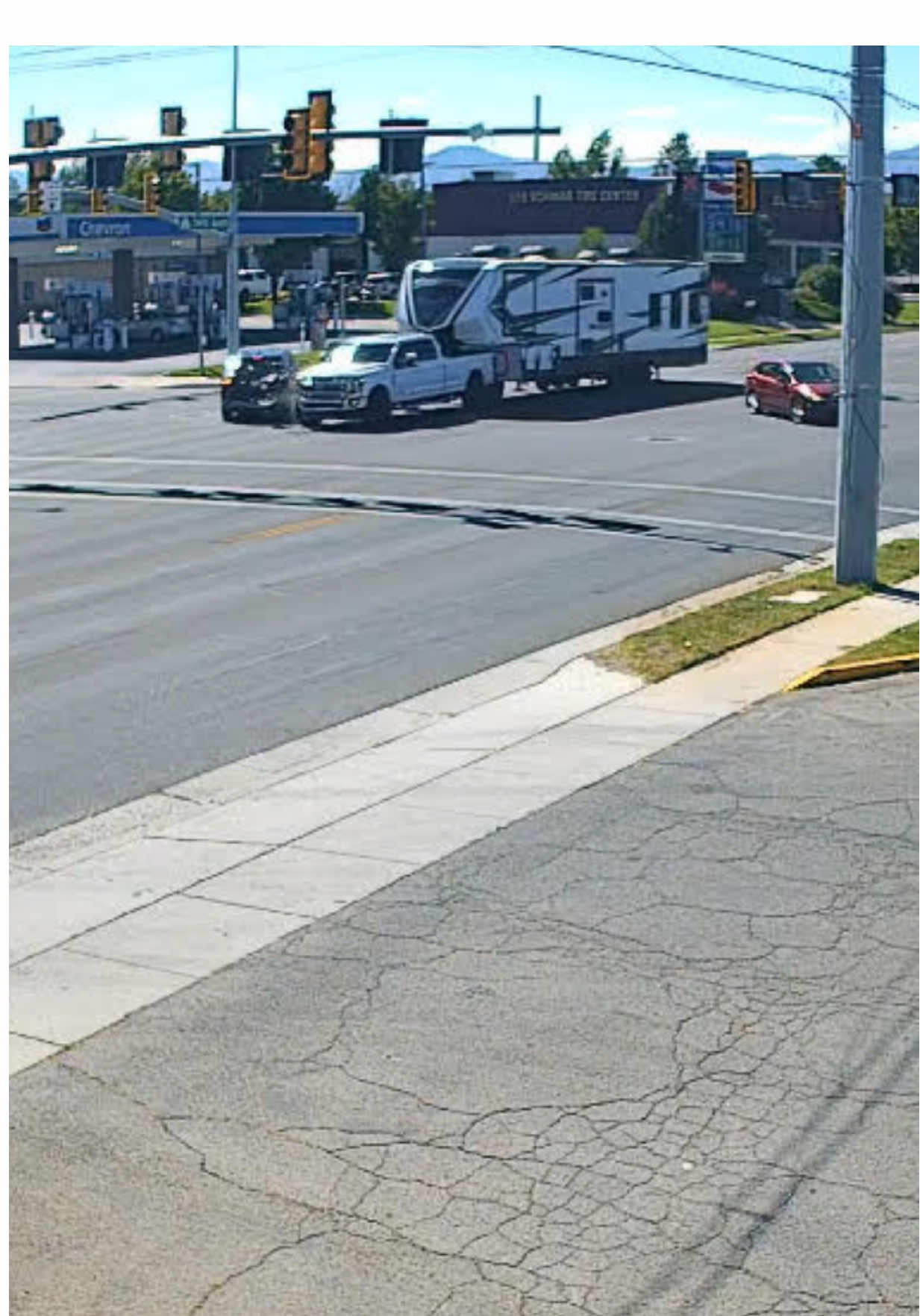 Failure to yield results in a crash in Taylorsville, Utah. 💥🚗 #collisioncam #crash #utah 