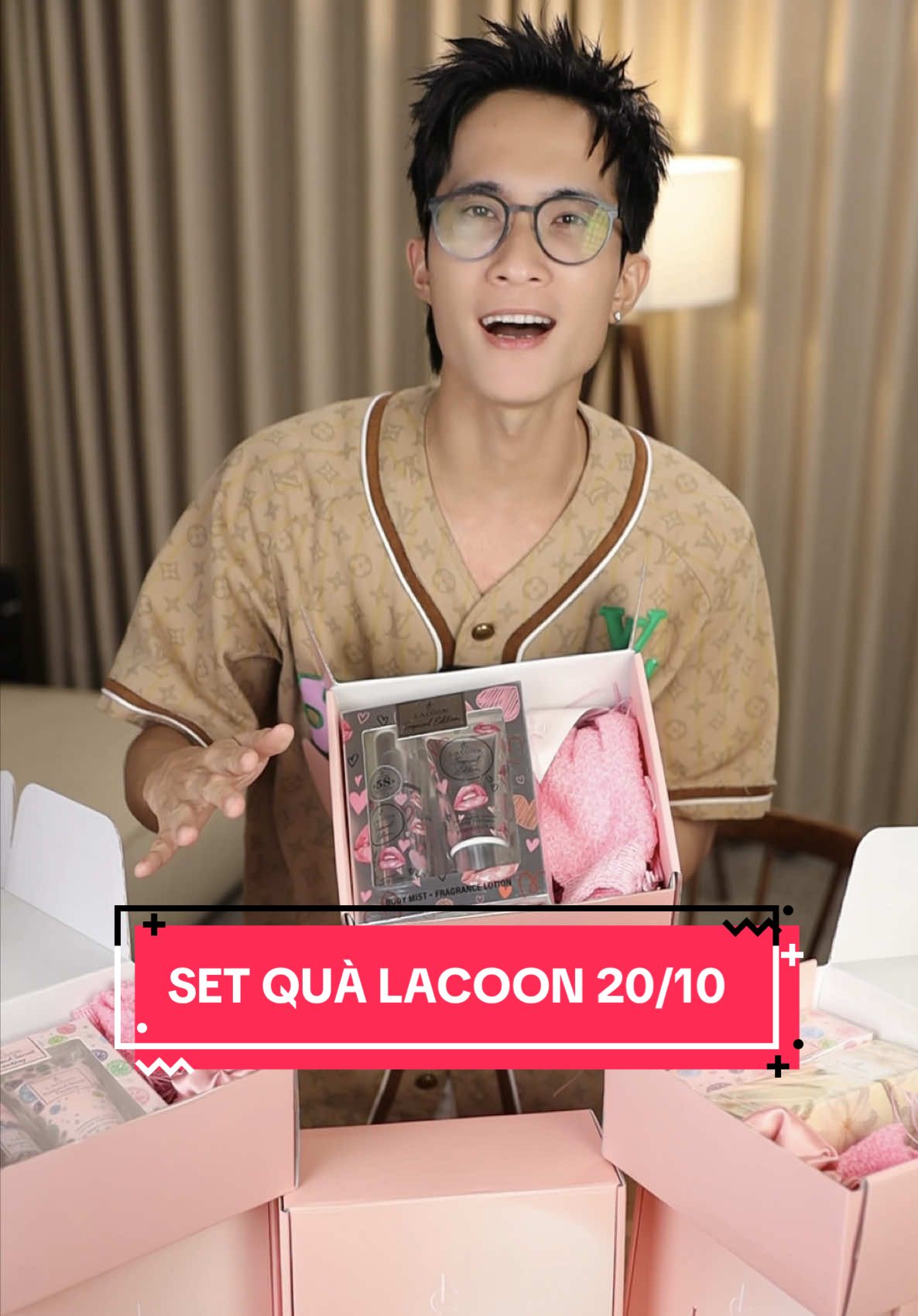 20/10 sắp đến rùi mà các bạn nam chưa biết tặng gì cho người thân, người thương của mình thì hãy để hương thơm của chai bodymist và body lotion của nhà Lacoon thay lời muốn nói nha #lepthelittlekid #lacoonbodymist #huongthayloi #phunuvietnam #20thang10 