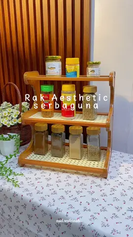 Suka bgt kalo perintilan dapur estetik gini, bisa juga buat rak serbaguna lainnya ya 🫶🏻 bikin ruangan jadi makin cakep 🤎 #rakaesthetic #rakserbaguna #rakdapuraesthetic #kitchenstuff 