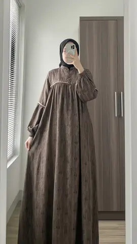 🌟 Look anggun & tetap nyaman seharian! Gamis premium motif garis ini bikin penampilan makin elegan tapi tetap simple dipakai sehari-hari 🌸 ✅ Bahan rayon premium adem & jatuh cantik ✅ Model busui friendly  lengan karet elastis ✅ Cocok untuk acara santai sampai formal #dress #dressmurah #dressviral #fyppppppppppppppppppppppp #fypシ 
