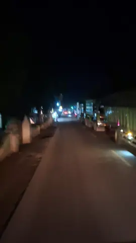 macet di parung panjang pindah ke cilegon seru euyy cilegon bojonegara jadi rame😁😁😁 ramaikan trus cari rejeki sesuap nasi bareng bareng#promoseruweekend #mspl #kurirbatubara #drivermuda @ikbal.gunawan8 