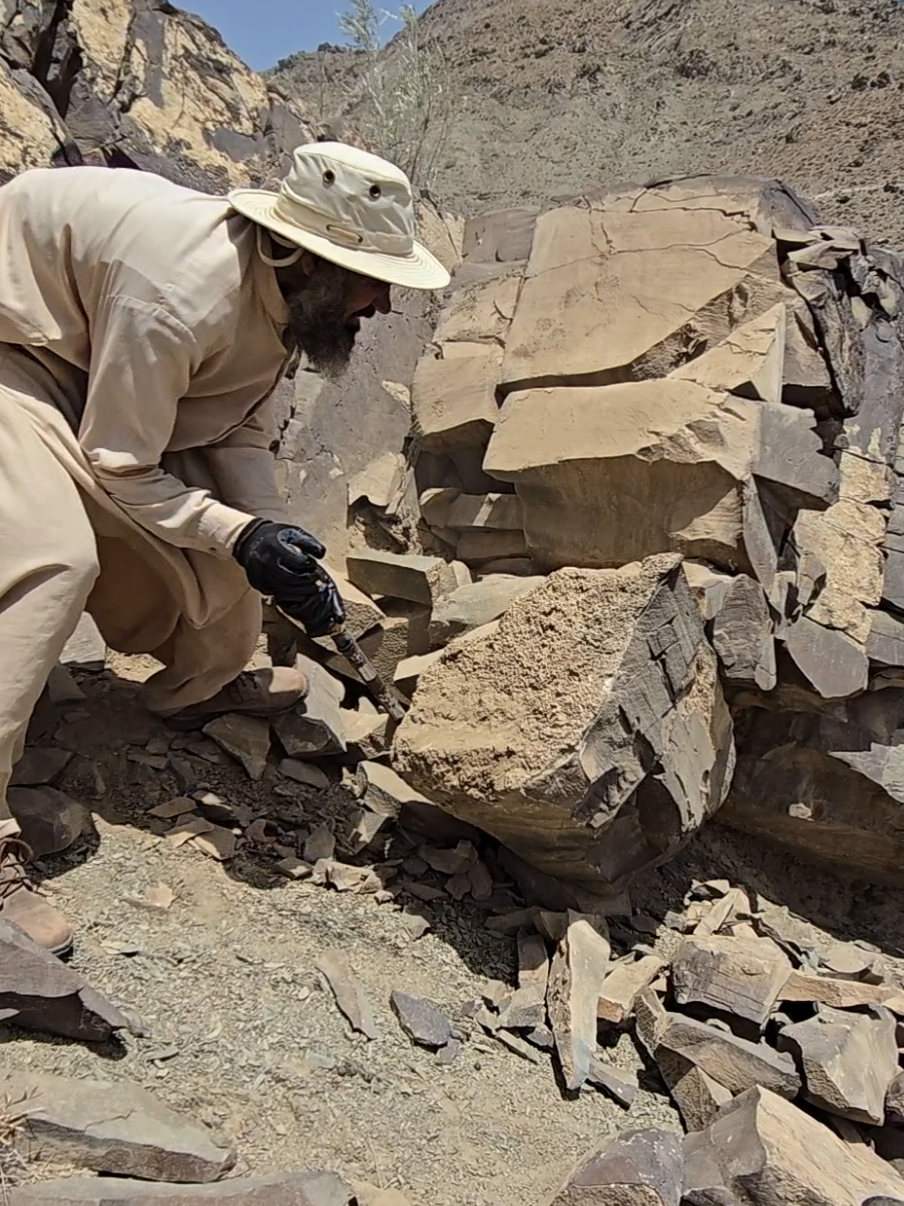 Stone Mining 😱 #stonemining #mininglife #viral #foryoupage #treanding 