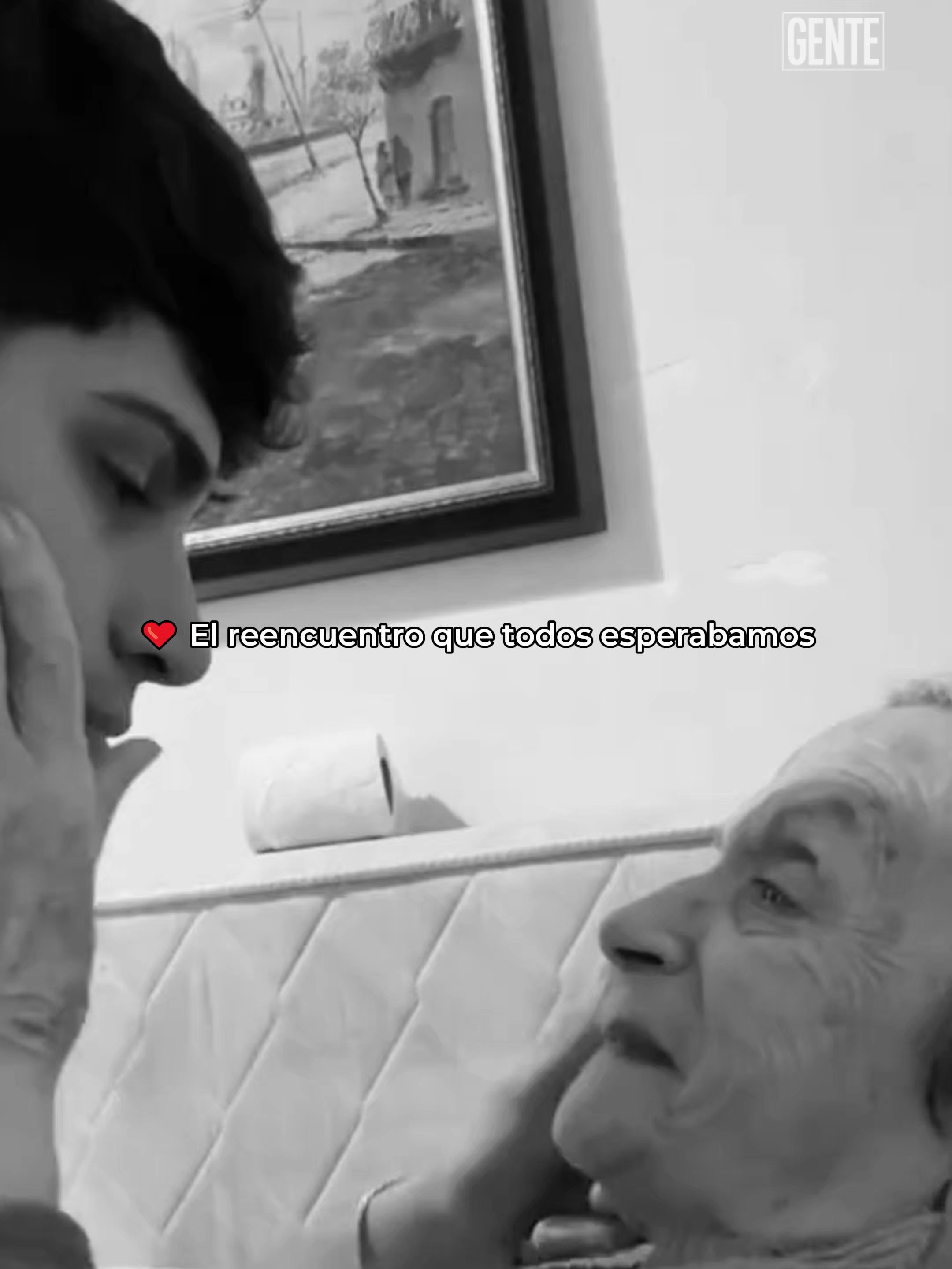 ❤️ Los reencuentros por los que vivimos: en abril, Gianluca Pugliese se fue a España por motivos laborales y 6 meses después se reencontró con su abu. 🥹 #reencuentro #abuela #emotivo