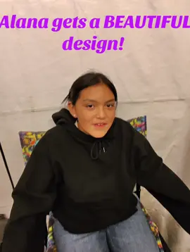 So sorry it took me so long to post girl but here it is! You look BEAUTIFUL my friend in your face paint! Great choice!#sparklesfacepaintingwa #facepainting #sparkle #yakimafair2025 #flowers 