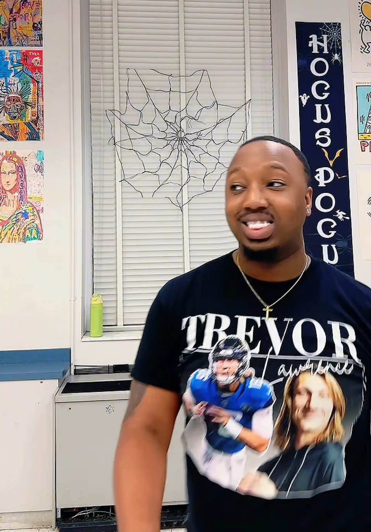 Halloween Decor Setup 🎃👻 #halloween #teacher #halloweendecor #trending #fyp 