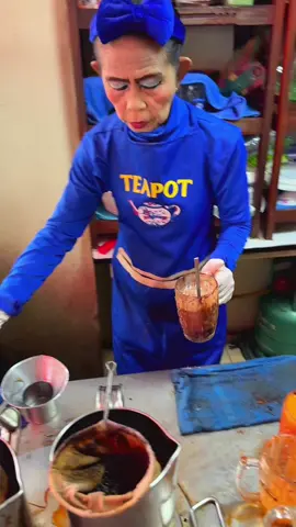 Xé túi mù quán dì Nid môi đỏ hot rần rần 👄🇹🇭 Make up của dì luôn nổi và ngọt ngào như cách dì bỏ đường sữa vô #xuhuong #bangkok 