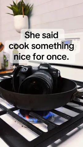 #canonr5 #fakecamera #cameraaccessories 