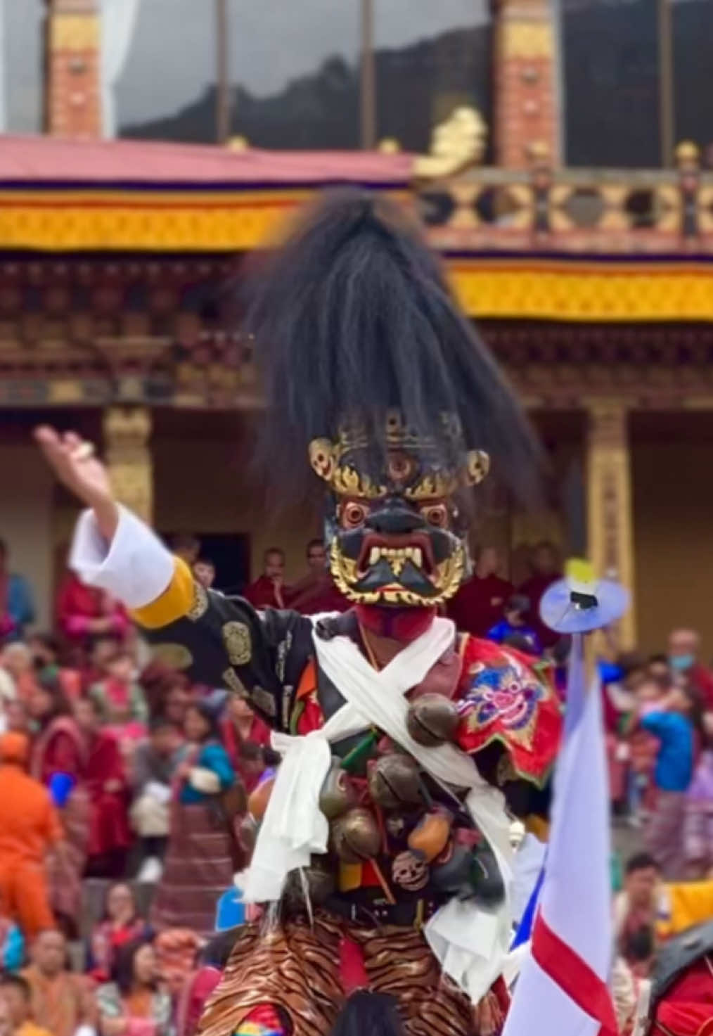 Chapsu Che 🙏🏻🙏🏻🙏🏻  👹 Drey Nakchung — the black demon who calls out your darkest deeds 🙏🏻 #thimphutshechu #tsechu #bhutan #tourism 