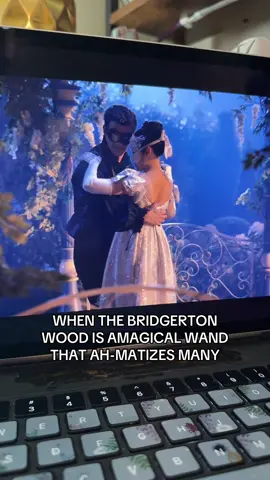 The #Bridgerton men don’t even have to use their magic wands to ah-matize the people of the Ton❤️‍🔥 just being in their presence can make anyone swoon🫠 #anthonybridgerton #benedictbridgerton #colinbridgerton 