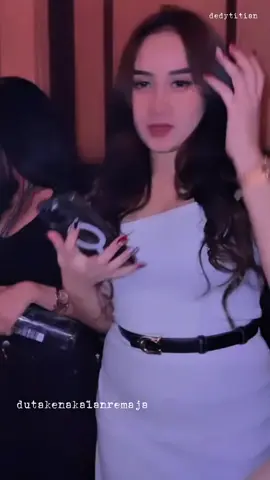 Beautiful Lie #breakbeat #goldencrown #tiyara #stadiumjakarta 