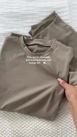 🍂✨definitely a staple for autumn outfit !! Y’all need to RN!! #autumnoutfits #loungeset #loungewear #tiktokmademebuyit #chicoutfit 