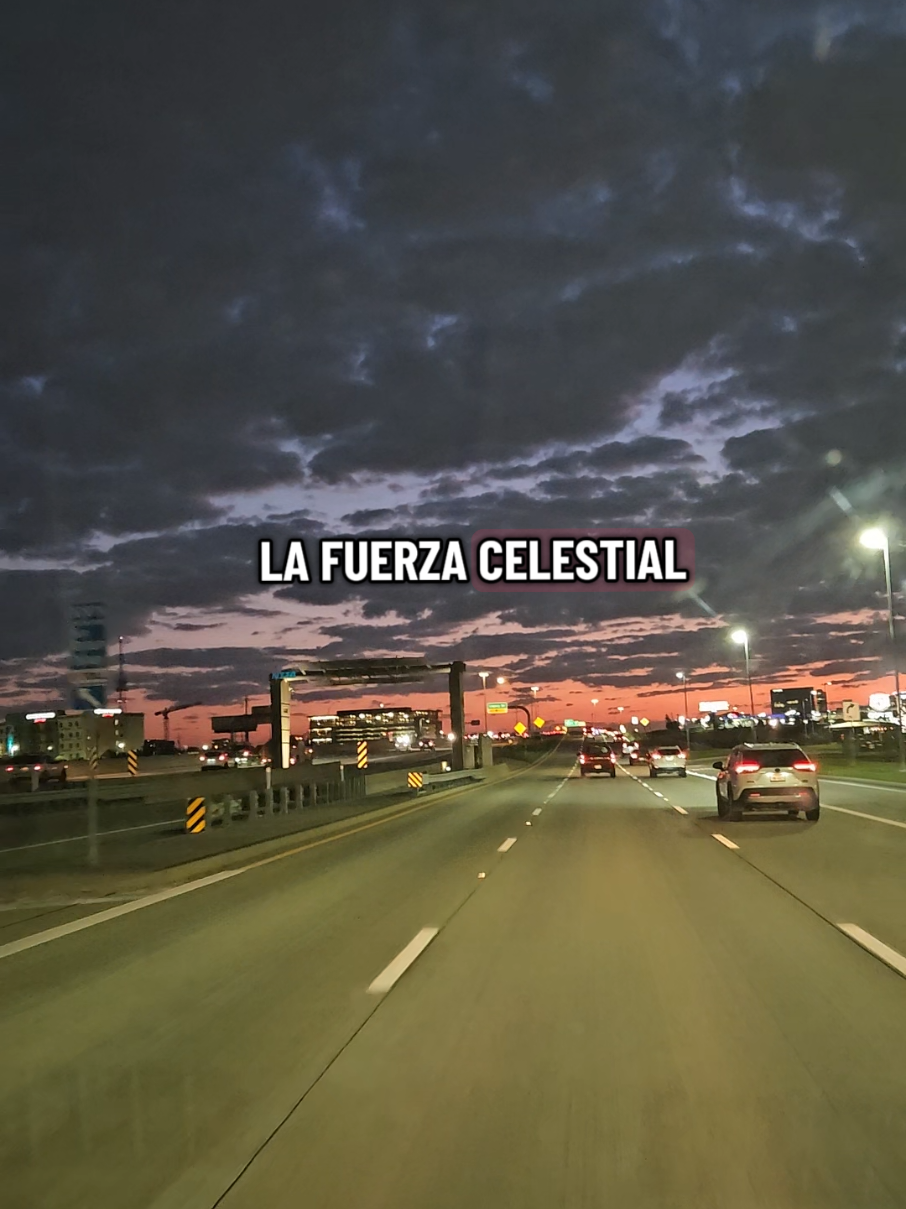 llevo marcas que nadie aplaude👏🏼 pero el cielo las vio y eso me basta🙌🏼😇 #fuerzacelestial #jovenescristianos #hijosdedios #fypシ゚ #paratiii 