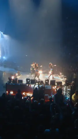 “from me to u (feat. Poppy)