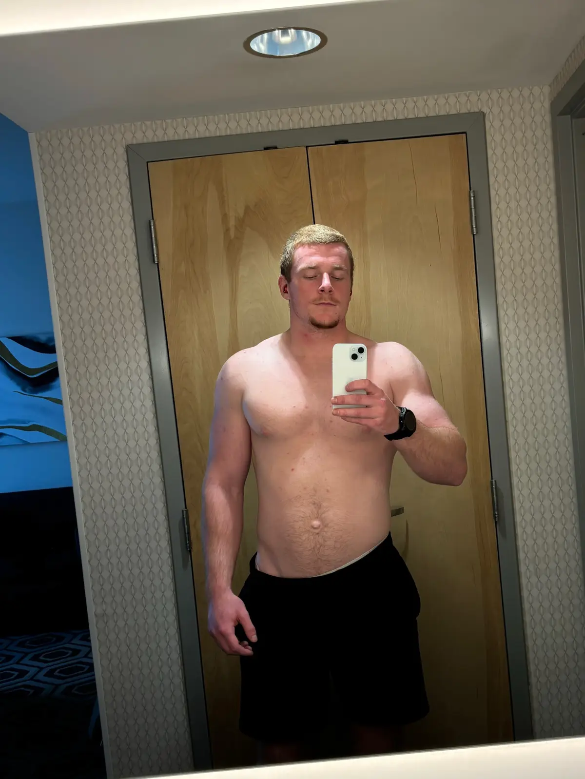 Mirror never lies… the work shows when the grind’s real. Day by day, rep by rep—this is only the beginning. 🏋️‍♂️🔥 #GymTok #mirrorselfieposes #fitnessjourney #mirrorselfie 