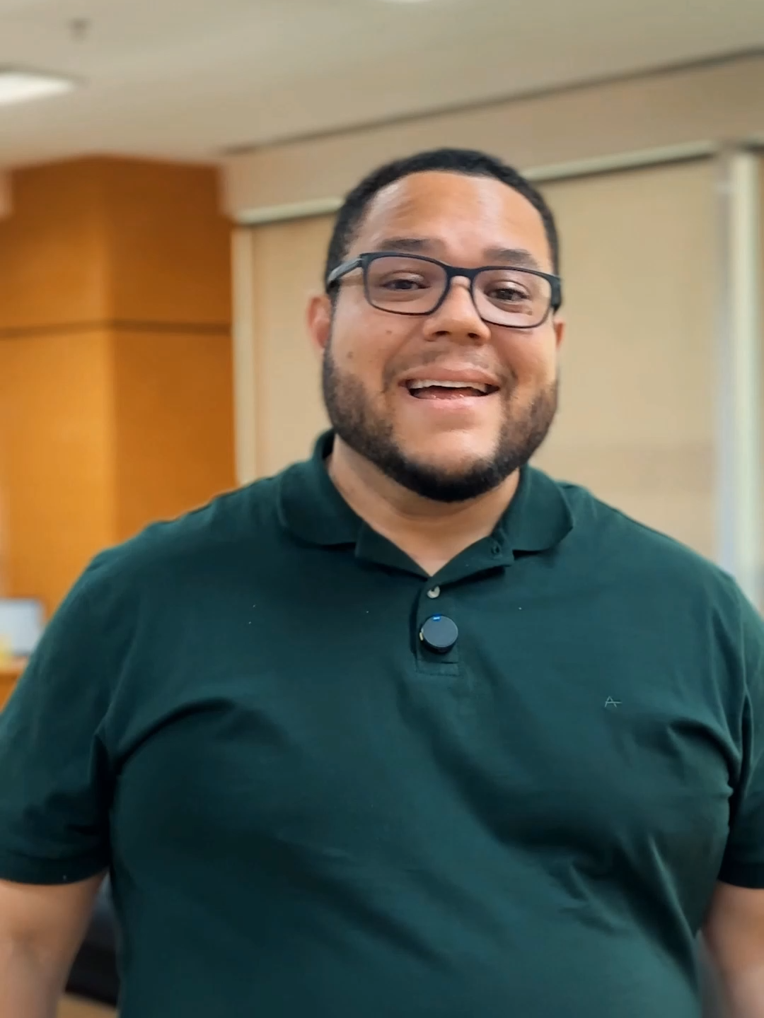 INTEGRAÇÃO CONECTA JOVEM FINAL🚀  Nesta semana demos início ao Conecta Jovem! Foram 102 jovens de famílias de baixa renda recebendo sua primeira oportunidade de trabalho. Eu também comecei minha trajetória aqui, na antiga Guardinha da Prefeitura. Ver esses jovens dando seus primeiros passos me emociona e me faz reviver minha própria história💙 Que cada um aproveite essa chance e carregue para sempre o mesmo orgulho e gratidão que eu sinto até hoje!