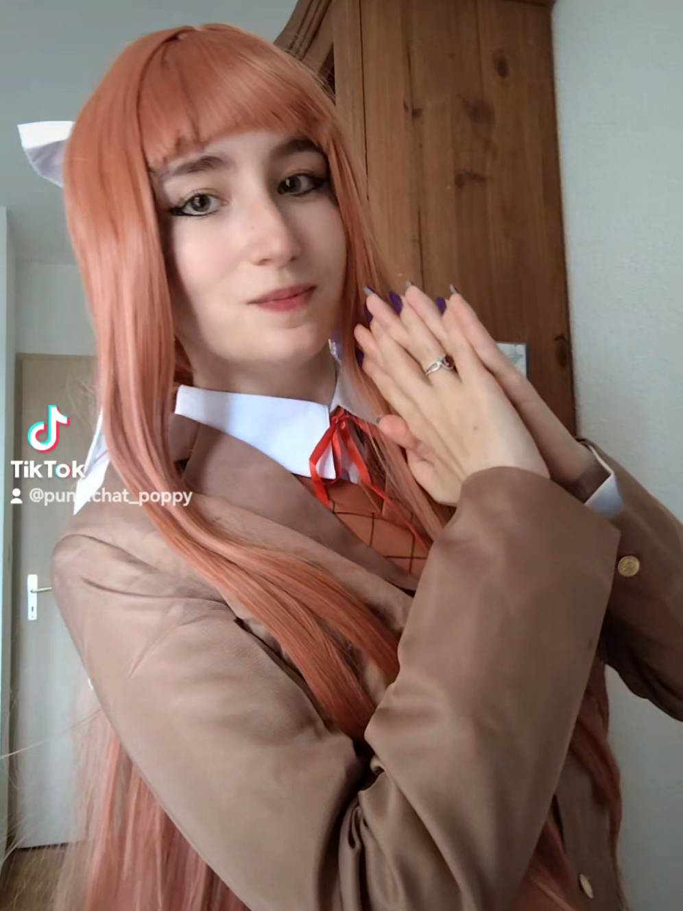 She is such a sweetie 🤍 #cosplay #frenchcosplayer #ddlccosplay #monikacosplay #fyyyyyyyyyyyyyyyy #fyp 