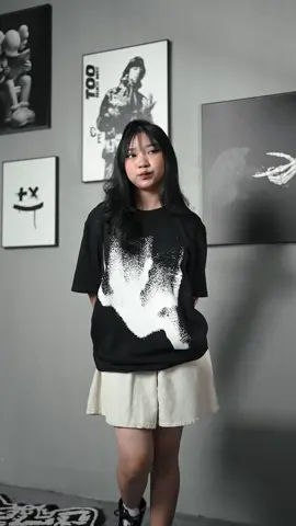 Panic, checkout sekarang juga melalui keranjang kuning di atas ya ✨✨✨ #WRLDstudios 