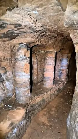 Hidden Mesopotamian Burial Chamber Unearthed After Centuries | Ancient Sarcophagus and Treasures Revealed #History #treasuresearching #adventure #treasurehunting #treasure 