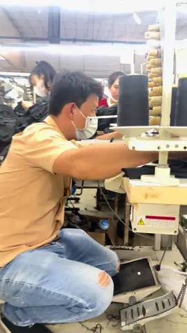 #thomay #maymac #baotrimaymaycongnghiep #mặcđẹpmỗingày 