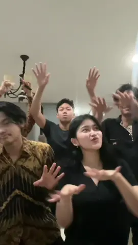 Manusia2 paling semangat diajak tiktokan