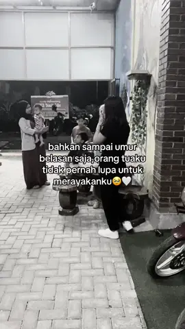 love buat ibuk bpk💗🫰🏻🥹#dirayakan #fyp #family #ultah #4u 