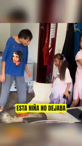 ¿Te imaginas que tu hermano pueda hacerte sentir así? 😳   Sofía siempre tenía miedo de estar sola con él. Sus padres lo ignoraron hasta que vieron lo que pasaba tras la cámara oculta. 🚨   ¿Quieres descubrir la verdad detrás de su angustia? ¡Sígueme y comenta 