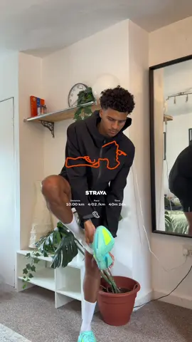 Doesn’t get better than some Represent and the dean cousins #Running #house #runningmotivation #runningoutfit 