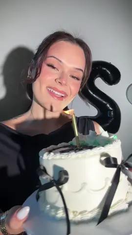 this sound was made for my birthday, that’s it. 🤍🥲 