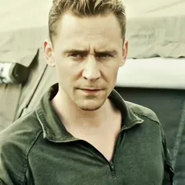 a little scrap [cc immunities] #jonathanpine #tomhiddleston #thenightmanager 