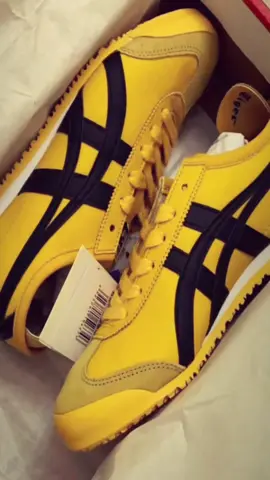 #onitsukatiger #onitsuka #onitsukayellow 