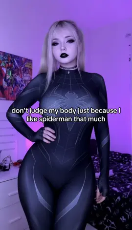 If you see this, it’s a sign for you to get a goth girlfriend #goth #gothgirl #gothgirlfriend #girlfriend #relationships