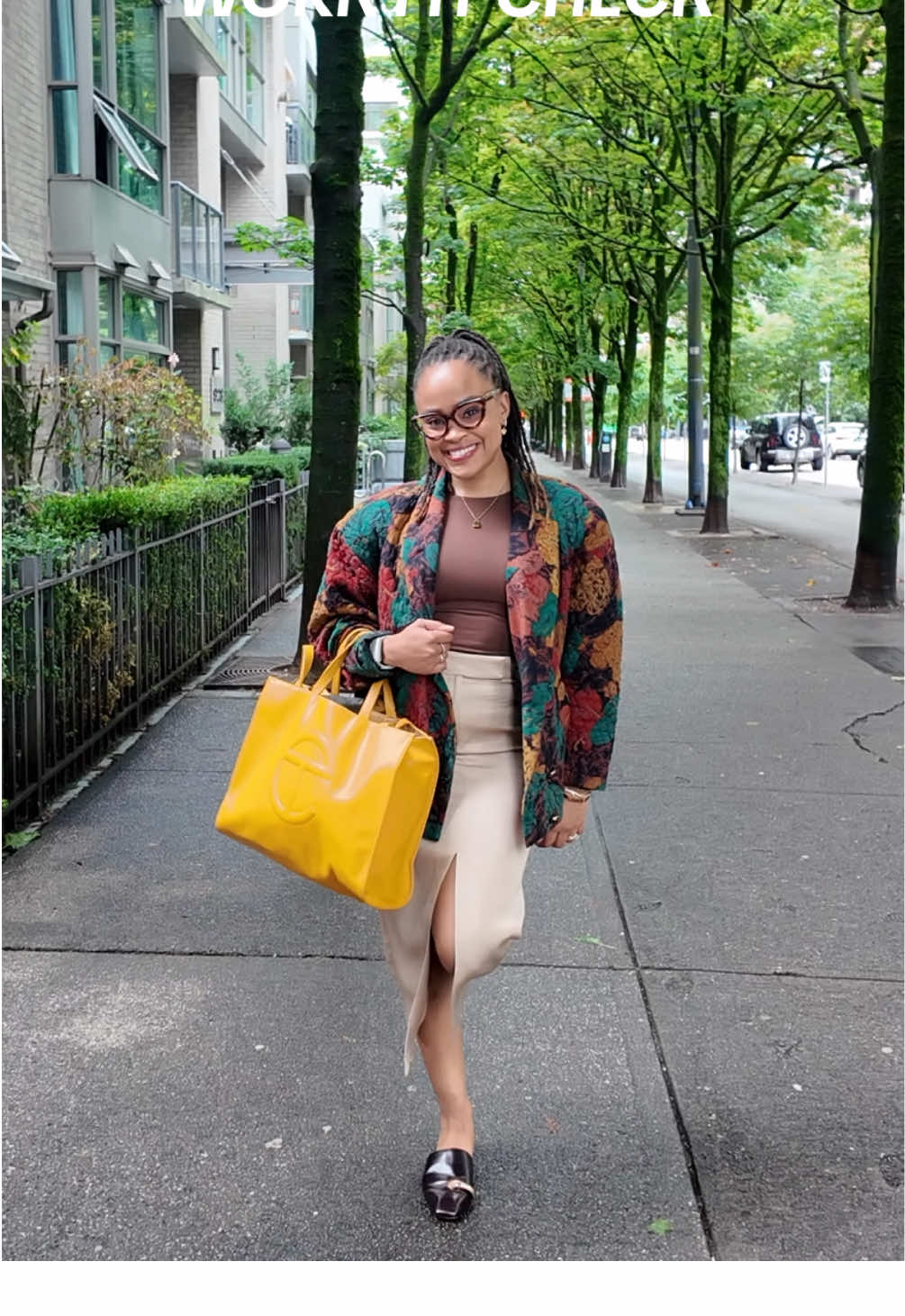 Dare I say the street ootds are back! This is my favorite estttt jacket ever so light but also so warm!  Let’s see long I can keep this up during the winter.  Top: @MY OUTFIT ONLINE  Skirt: @Express  Shoes: @TORY BURCH  Bag: @TELFAR  #workwear #workstyle #worklife #whatiworetowork #corporatefashion 