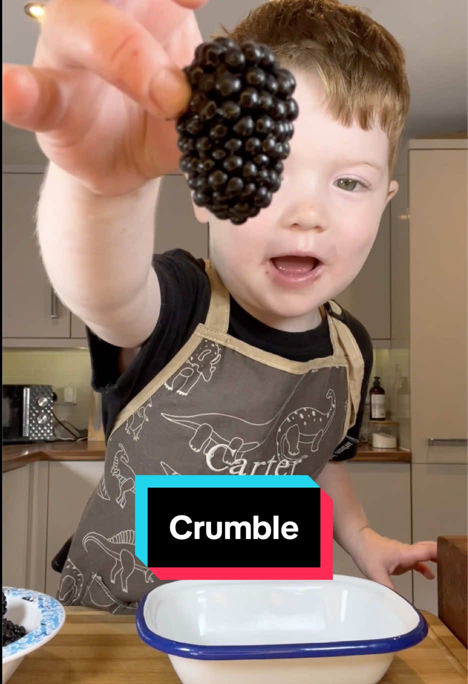 Went blackberry and apple picking, so had to make a blackberry and apple crumble! 😊 #fyp #fun #toddlersoftiktok #chef #cook 
