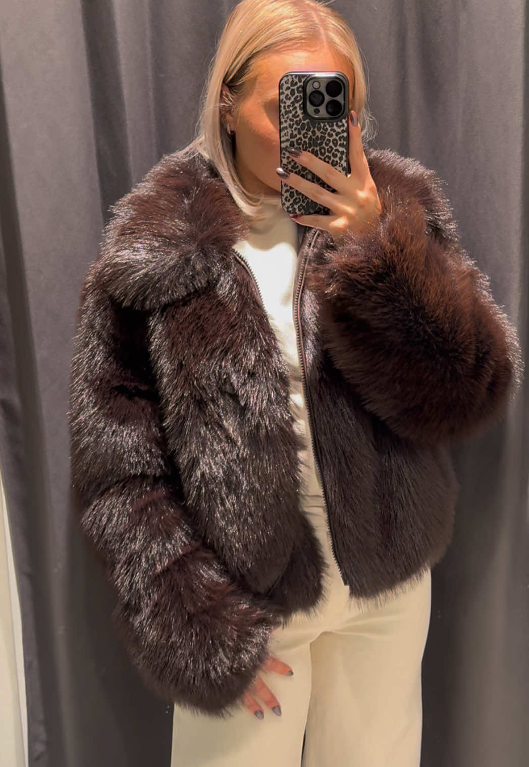 Le manteau de la saison omg 🤌🏼 | ig : leapnnq  #browncoat #brownoutfit #lookautomne #automne #tendanceautomne #tendance2025 