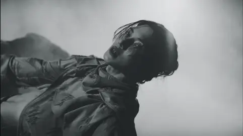 ATEEZ(에이티즈) 여상 'Legacy' MV.  Yeosang did such a beautiful job. He’s just so elegant, captivating, beautiful. Such beautiful work.  #ateez_official_ #ateezyeosang #yeosanglegacy #yeosang #yeosangateez 