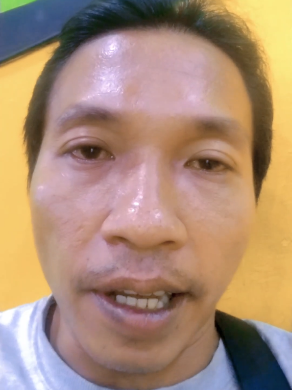 VIRAL! Momen detik2 Warga melakukan pengejaran ke Sopir Kontainer terkait kecelakaan di komyos Sudarso yang menyebabkan seorang anak sekolah meninggal di tempat. #fyp #viralvideo #kecelakaanpontianak #beritapontianak #beritaviralpontianak 