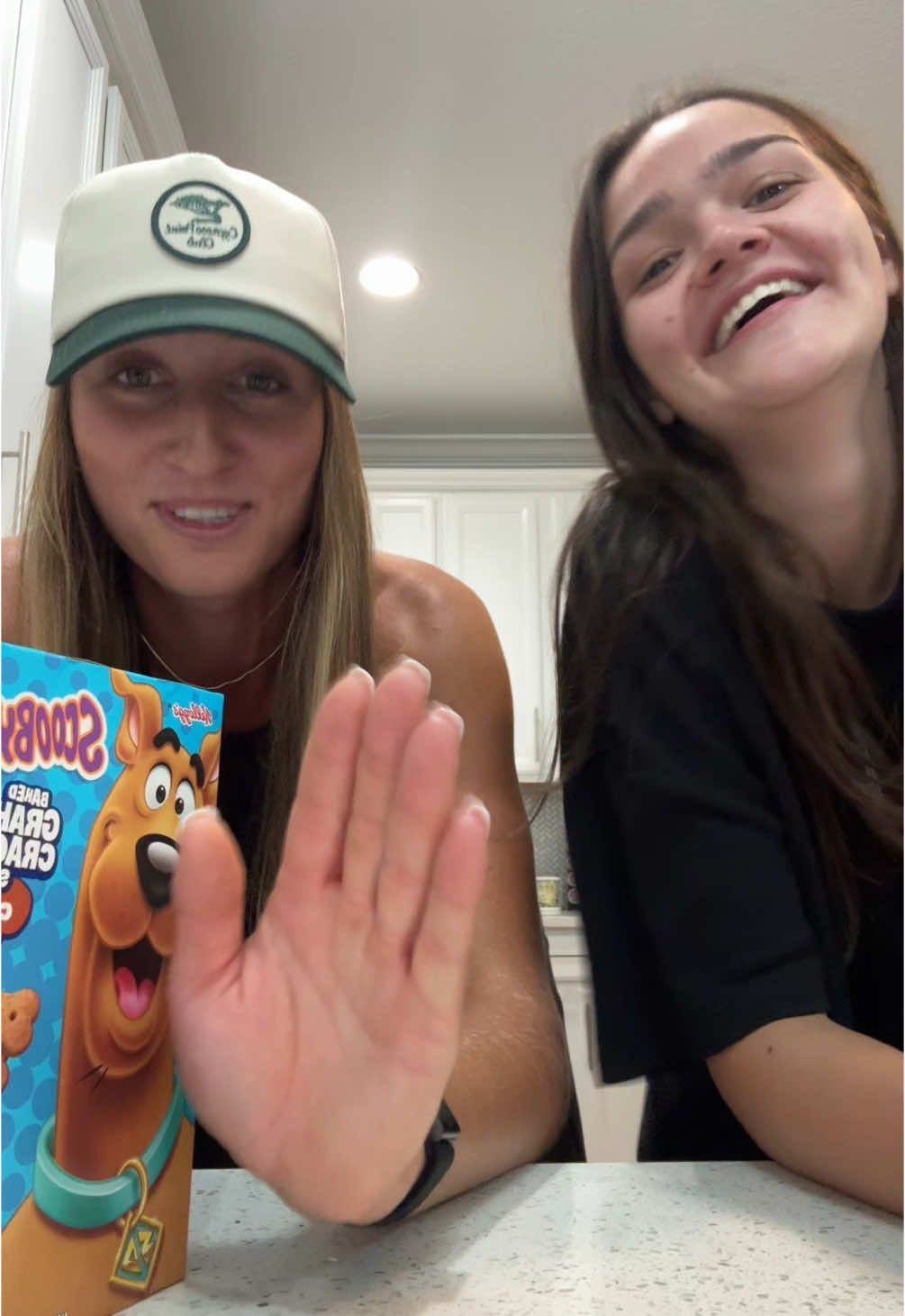 live review!!!🐶 #fyp #foryoupage #scoobydoo #snacks #tastetest #food 