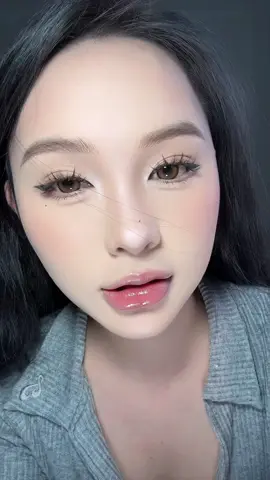 Lớp nền mỏng nhẹ Skin Tint gọi tên Colorkey #kemnennangcap #kemnencolorkey #kemnencolorkeypro #depminlichuankhongtroi 