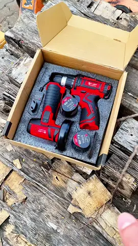 Combo grinder dan drill. 2 barang dengan 1 harga lebih jimat. Nak buat kerja heavy duty boleh, light duty boleh. Comfirm puas hati 😁😁 Disclaimer : Harga akan berubah mengikut promosi yang dilakukan oleh seller & voucher dari Tiktok mengikut terma & syarat tertentu #combo #grinder #anglegrinder #pemotongbesi #drill     