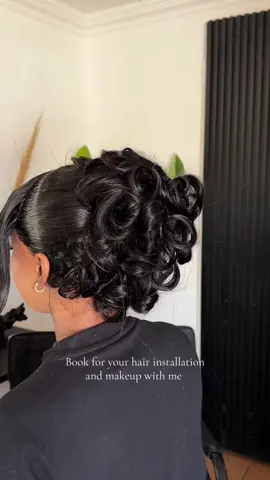 WhatsApp 0683465853 for bookings #makeupartistindaveyton #bridalhairinstallation #graduationmakeuplook #mdlooks #fypppppppppppppp 