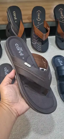 Sandal  Carvil Pria, dengan tampilan yang elegan bikin gayamu semakin kece ! 👈 silahkan diorder sekarang dikeranjang kiri bawah sini ! #sandalcarvil#sandalpria#sandal#sandalkulit#carvil
