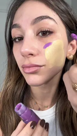 Base amarelada TEM SOLUÇÃO✨💜usei o bt velvet lilás mara, e pode se usar tbb algum corretor azulado como o da givenchy que é maravilho tbb!!! #tiktokbeleza #maquiagem #maquiagemtiktok #dicademaquiagem #maquiagembrasil 