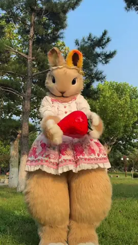 Sneaking strawberries from the garden… 🪴 #fursuit #furry #aesthetic #fashion #china
