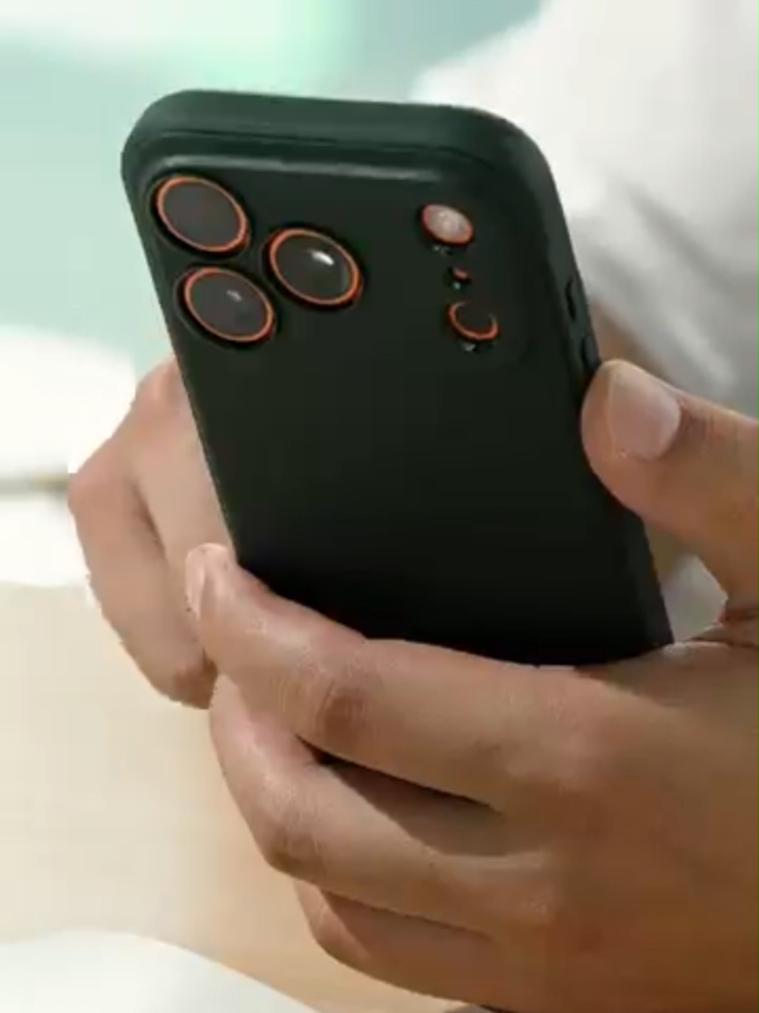 A Ringke Onyx para iPhone 17 Pro Max entrega proteção premium sem perder o estilo. ✅ TPU fino e antiderrapante ✅ Bordas elevadas que protegem câmera e tela ✅ Compatível com carregamento sem fio Mais segurança, mais conforto e o design exclusivo Ringke que faz toda diferença. #Ringke #iPhone17ProMax #CapaOnyx #ProteçãoComEstilo #fy #fyp #capadecelular #CapaAntiImpacto