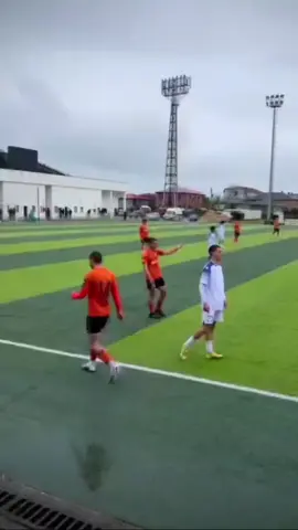 Neither the ball passes nor the player #fyp #football #brickwall 