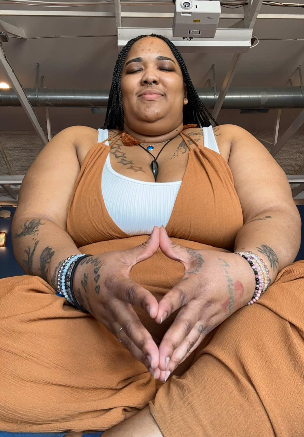 Essence Of Yoga 🤎🫶🏽 #fyp #yoga #pov #contentcreator #wellness 