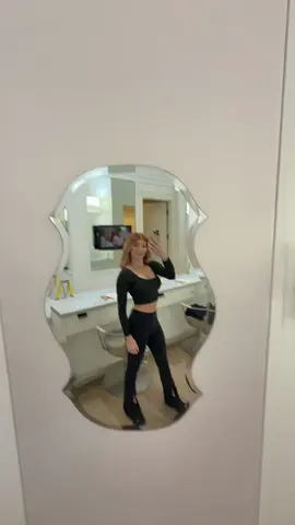 Mirror check: still stealing the spotlight ✨😉 #FlirtyAndFit #GlowGameStrong #ConfidenceUnlocked #SassyAndClassy #ChicAndConfident  