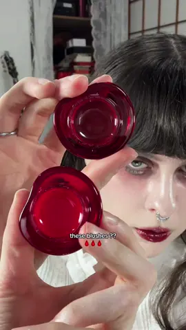 my new fwee jelly pots in squeezed and cherryppo! ! 🍒🩸i love red blush @fwee #kbeauty #koreanmakeup #gothmakeup #redblush 